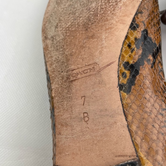 Coach Leather Stain Skin Flat Shoes Sz 7B - Picture 8 of 12